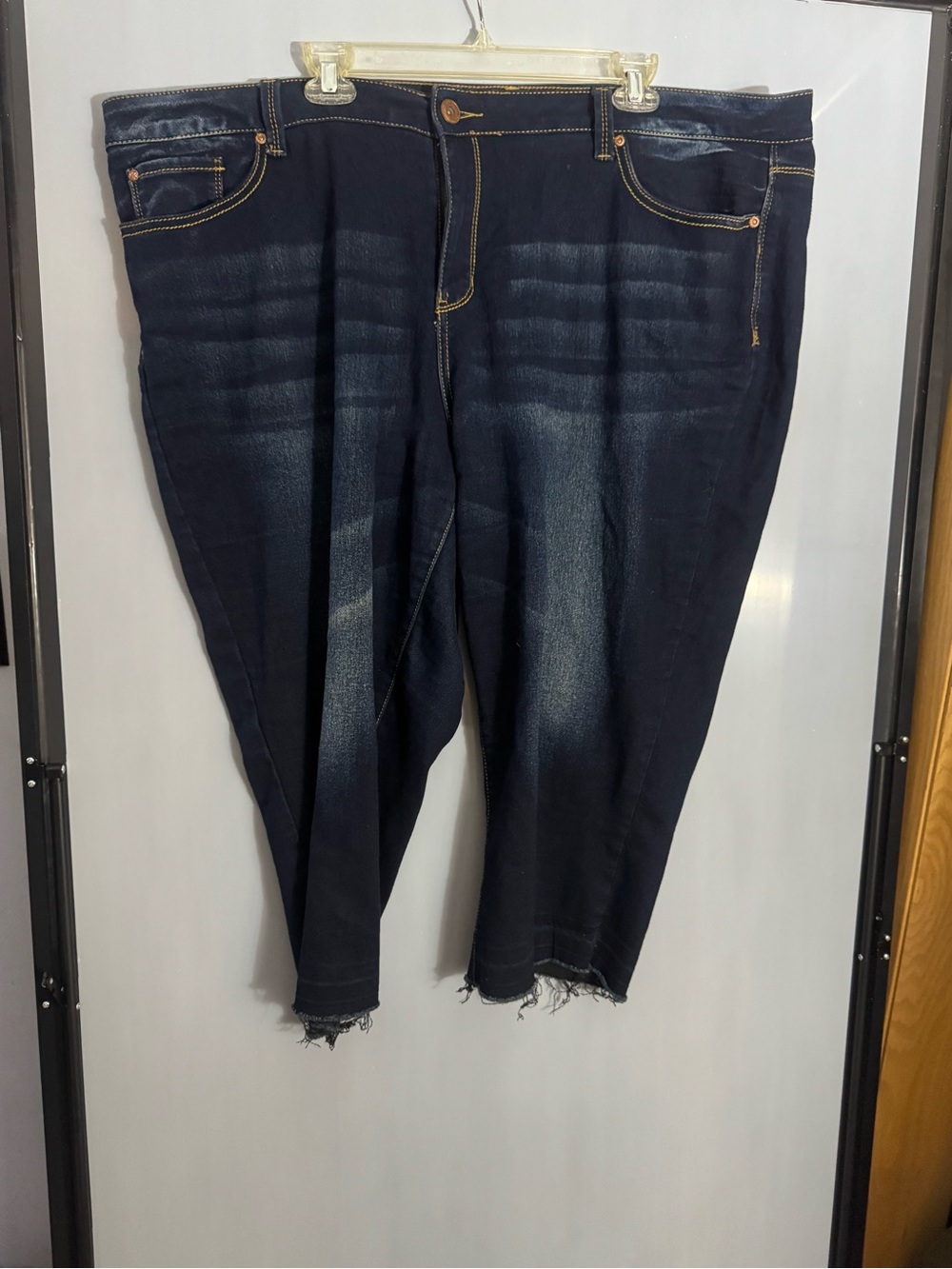 Revolt Jeans Dark Blue Cropped Ankle Jeans with Frayed Hem